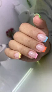 Foto de uñas acrílicas